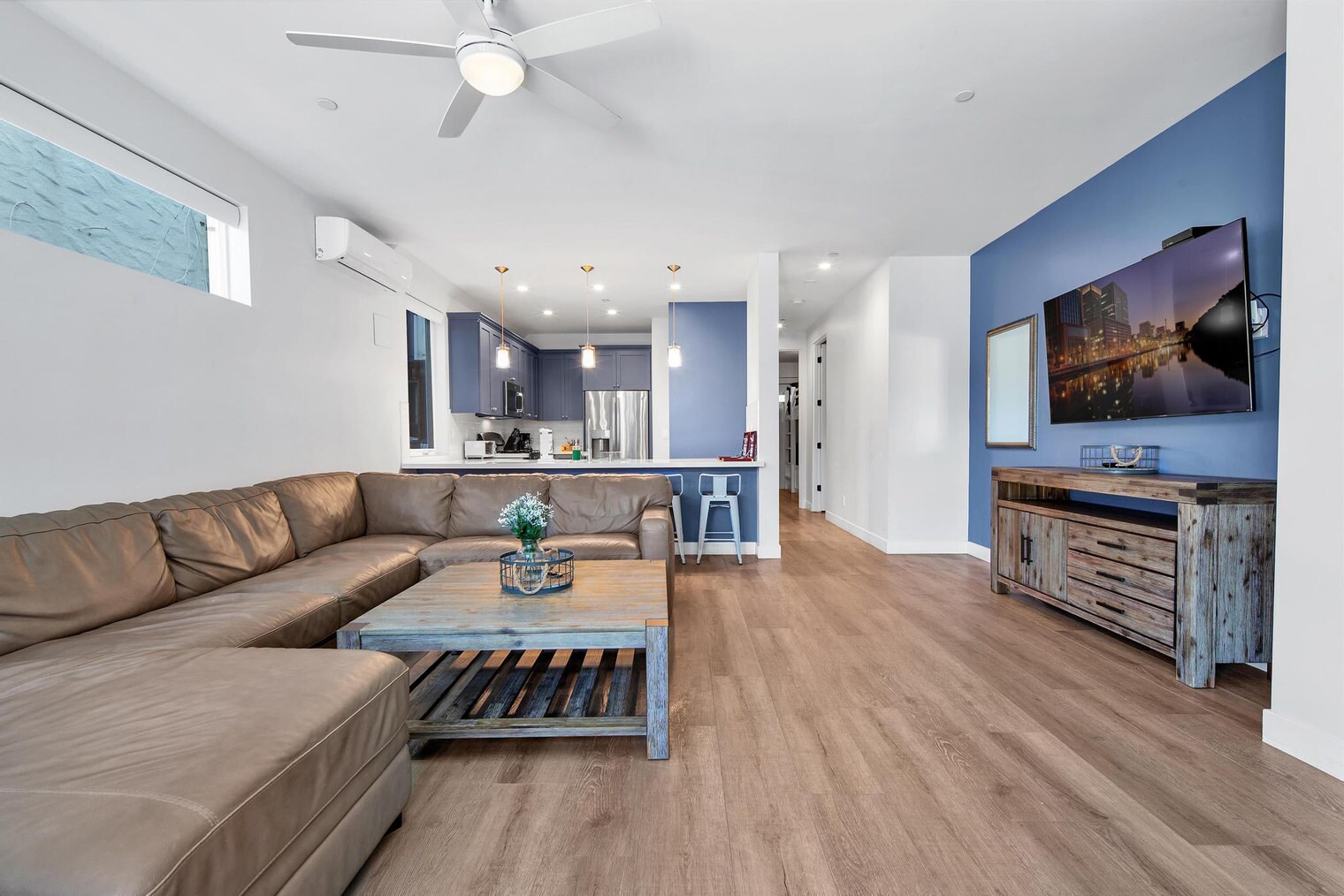 Building Photo - 721 Island Ct