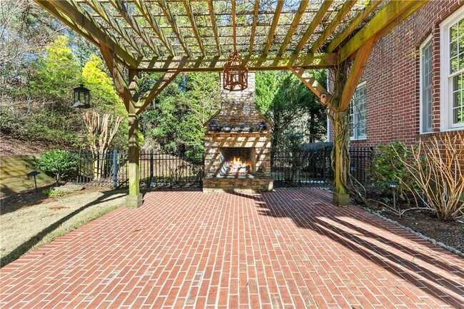 Building Photo - 7665 Ledgewood Way