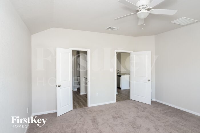 Building Photo - 6742 Hatchery Way