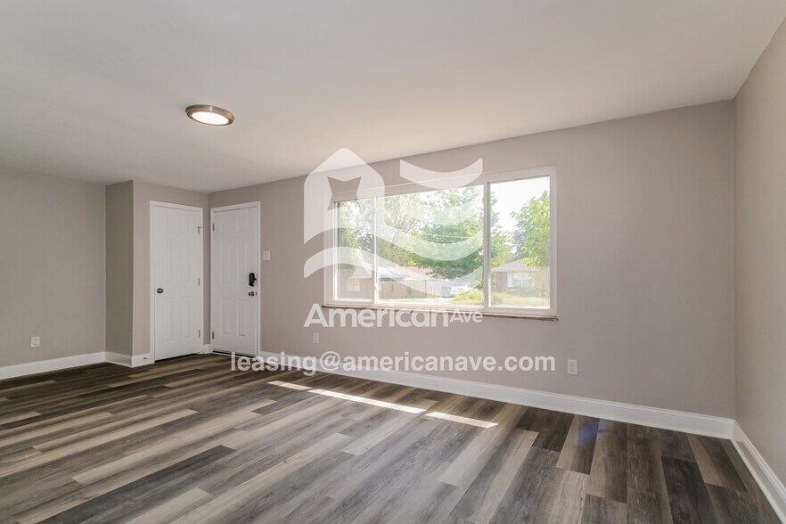 Building Photo - 6811 Chamberlain Ct