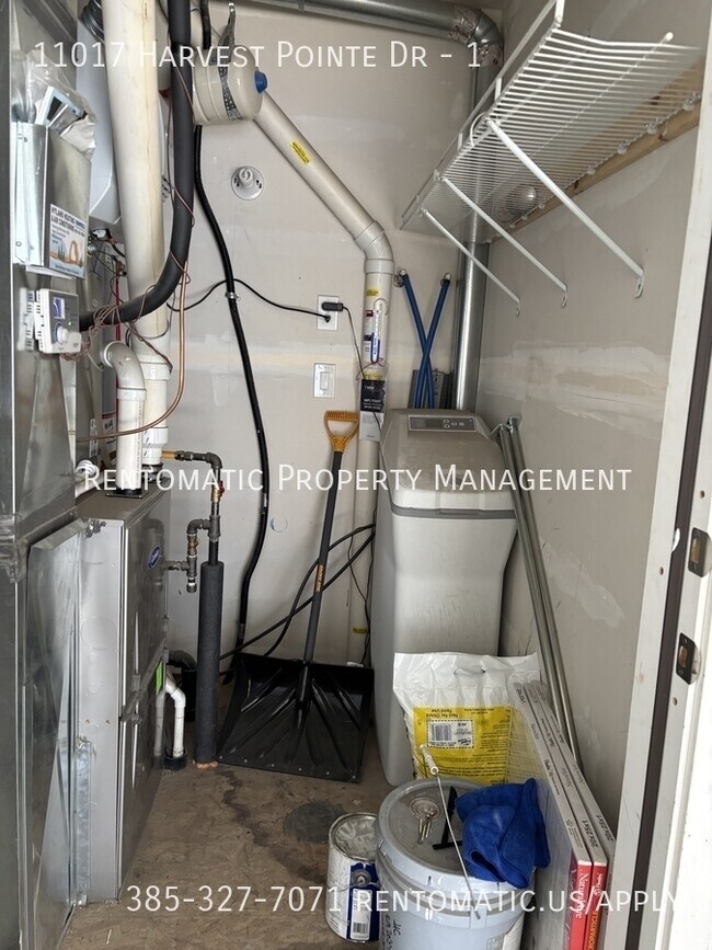 Building Photo - 11017 Harvest Pointe Dr