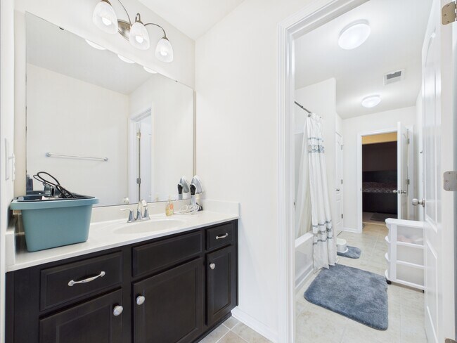 Building Photo - 1379 Corey Cabin Ct