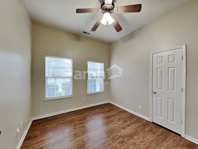 Building Photo - 6862 Babbling Brook Ln