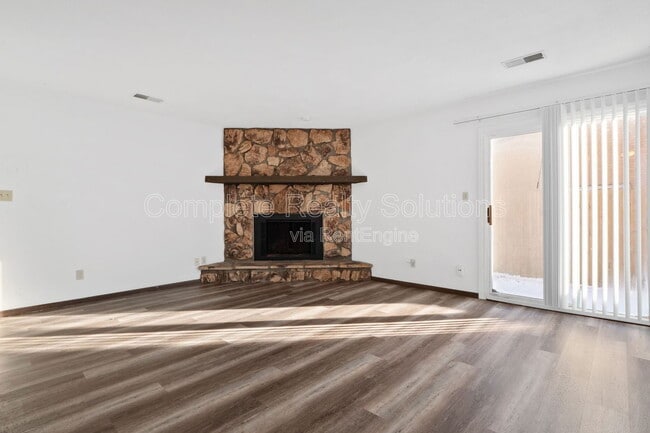 Building Photo - 2202 Richland Prairie Blvd