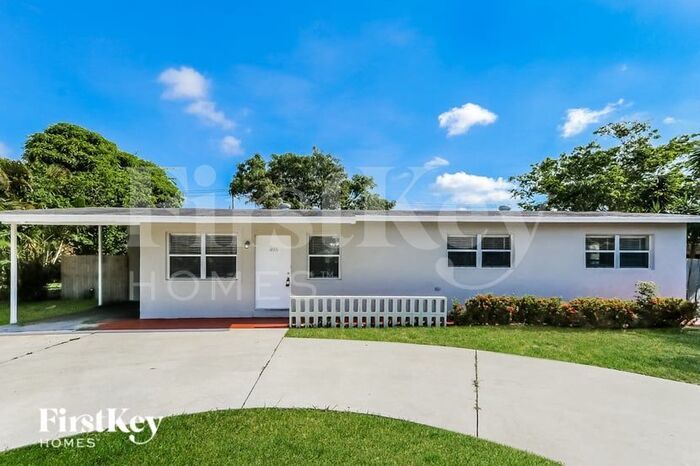 Primary Photo - 405 E Gateway Blvd