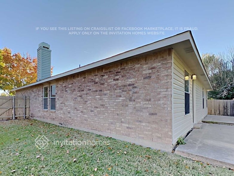 Building Photo - 2361 Live Oak Dr