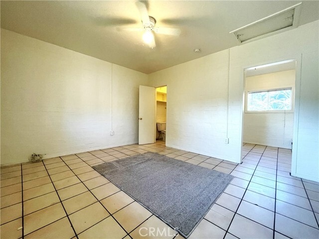 Building Photo - 952 E 10th St