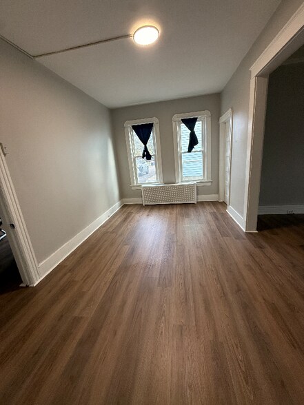 Building Photo - 269 W Main St