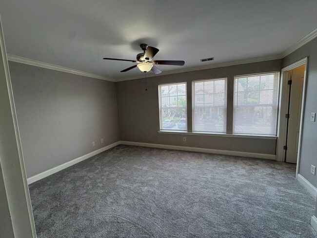 Building Photo - 735 Tulip Grove Rd
