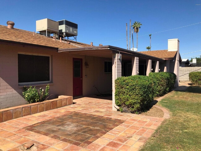 Building Photo - 8121 N 16th Dr
