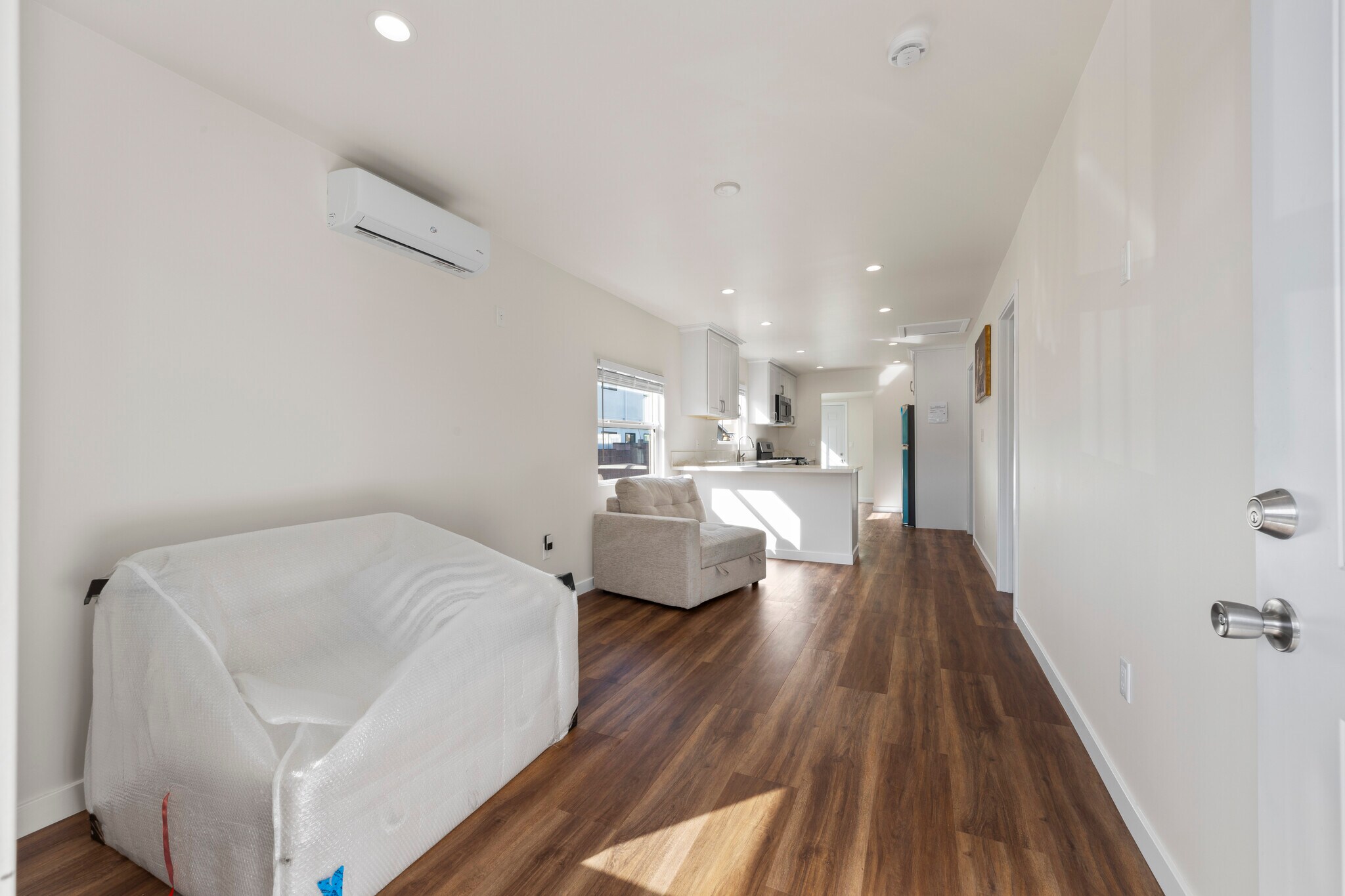 Building Photo - 1443 W 36th Pl