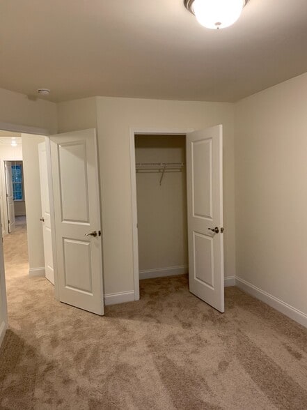 Bed Room 2 Closet - 2004 Solana Woods Dr