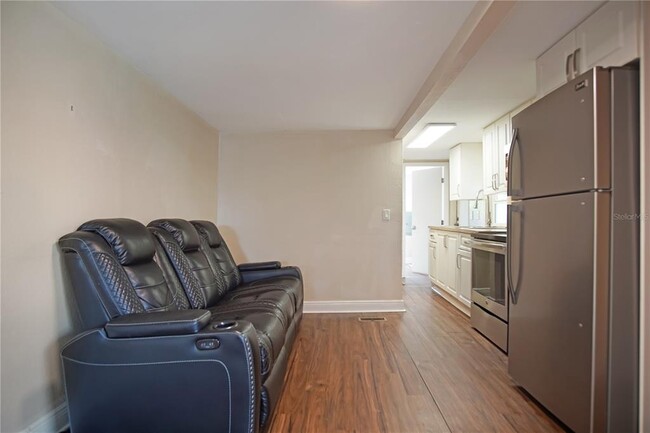 Building Photo - 26 Forest Dr