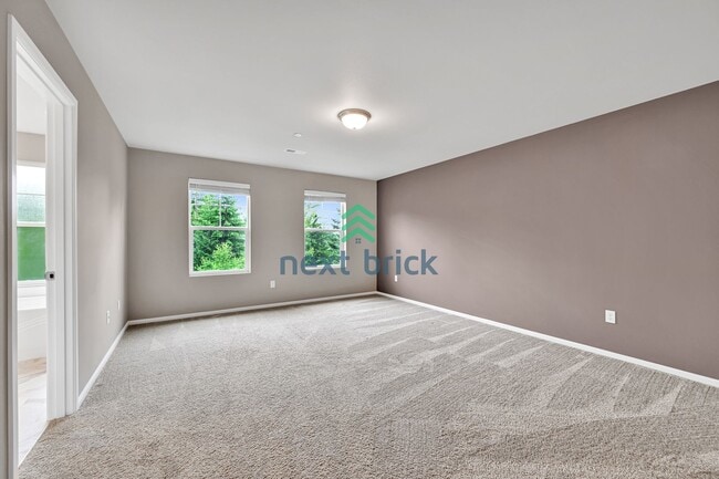 Building Photo - 3 Bed, 2.5 Bath Beautiful Condo Available ...