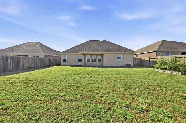 Building Photo - 1216 Violet Ln