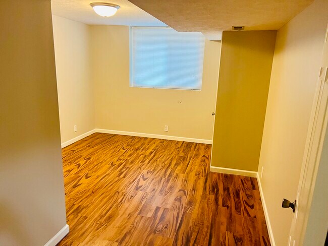 Building Photo - 5035 S 163rd Ave