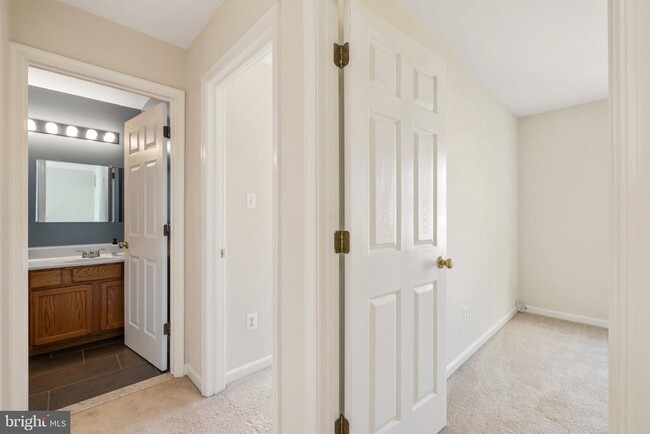 Building Photo - 8220 Ramseur Pl