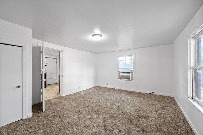 Building Photo - 1124 Palmyra Rd