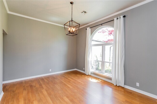 Building Photo - 1261 Mount Hebron Rd