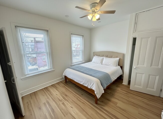 Building Photo - 2409 N Park Ave