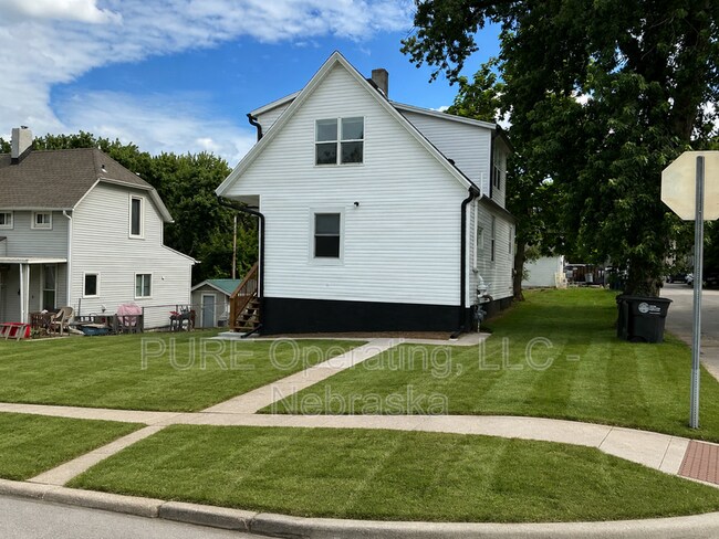 Building Photo - 4245 Burdette St