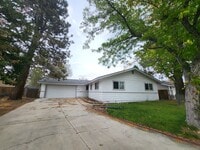 Building Photo - 726 Sonoma St