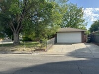 Building Photo - 4 Bdrm 2 Bath located in Elk Grove Unifed School District