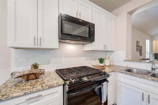 Building Photo - 3017 Bella Lago Dr
