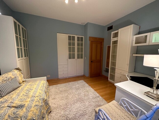 second bedroom - 1700 N Windsor Dr