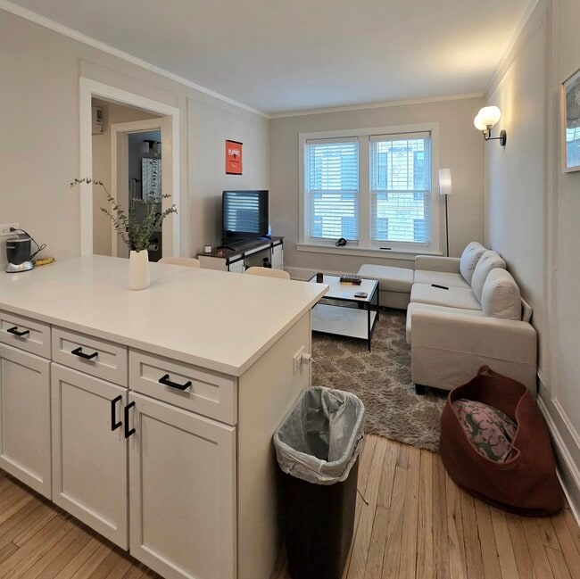 Building Photo - 2746 N Hampden Ct