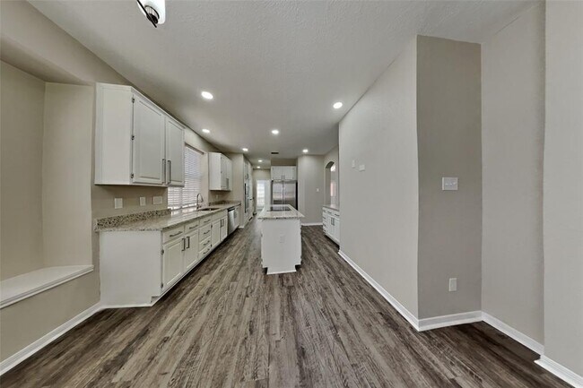 Building Photo - 17126 Hamilwood Dr