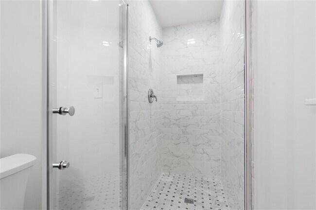 Building Photo - 2340 Castleridge Ct