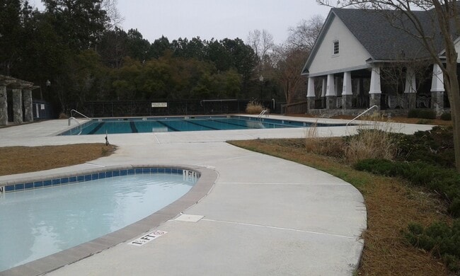 Building Photo - Large Home in the Northeast Area of Columbia