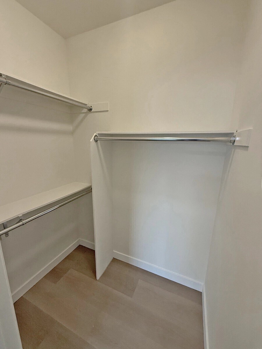 Building Photo - 912 Croft Ave