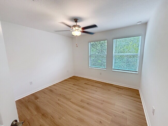 Building Photo - 822 Tennyson Mill Cir