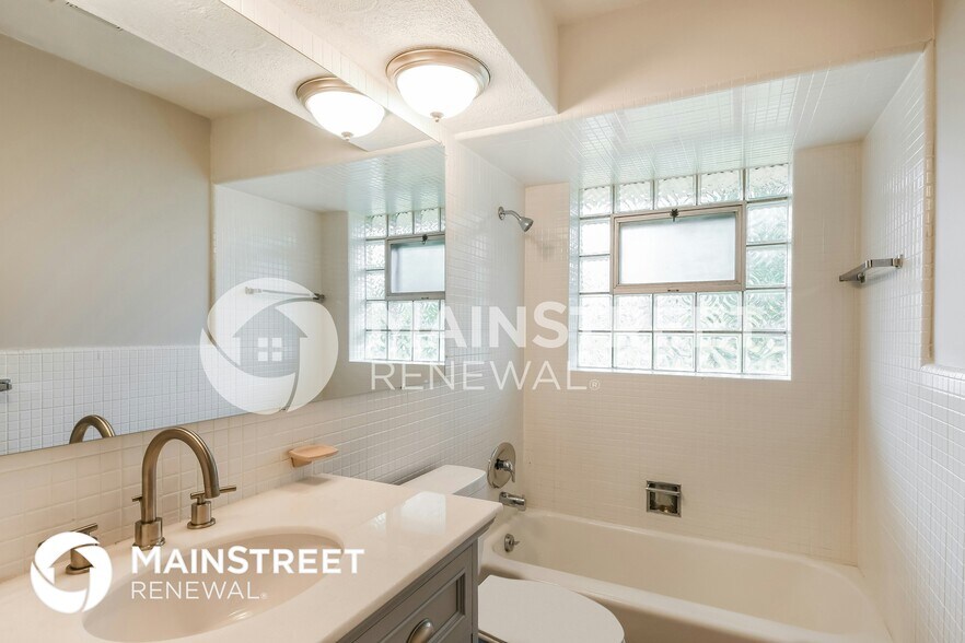 Building Photo - 11557 Portsmouth Dr