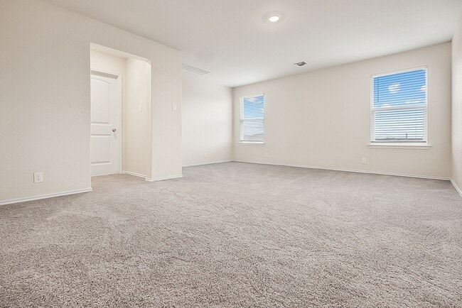 Building Photo - 4 Bedroom/3 Bath Redbird Ranch Subdivision