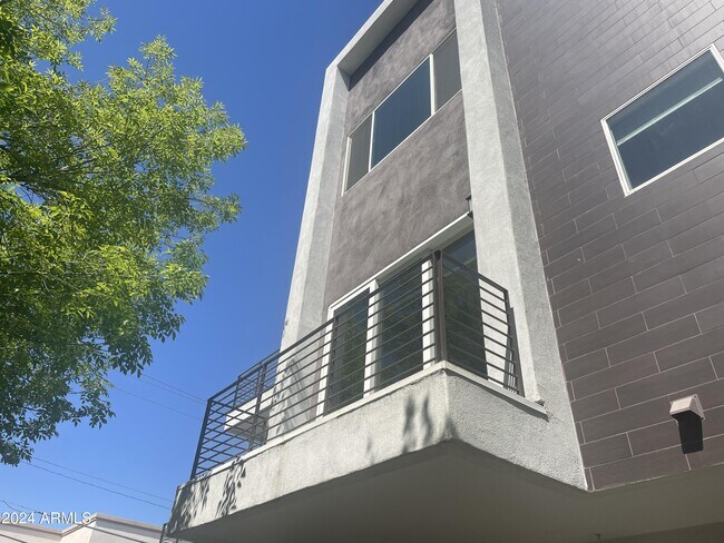 Building Photo - 4444 N 25th St