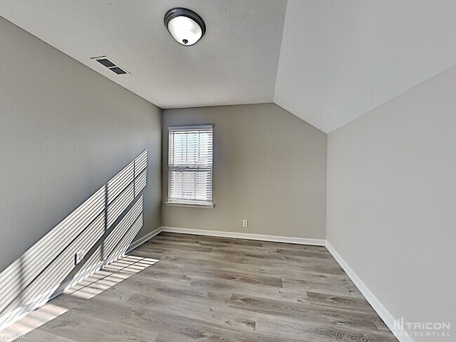Building Photo - 3032 Ace Wintermeyer Dr