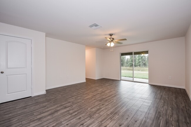Building Photo - 166 Blackstone Dr