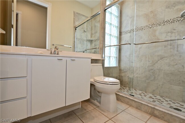 Building Photo - 5495 Freeport Ln