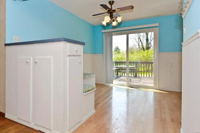 Building Photo - 980 Manresa Ln