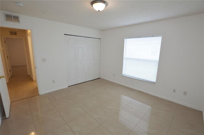 Building Photo - 18 Pittwick Ln