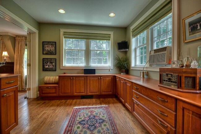 Building Photo - 188 Orchard Ridge Rd