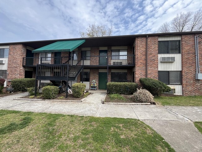 Building Photo - 2733 Jersey Ave