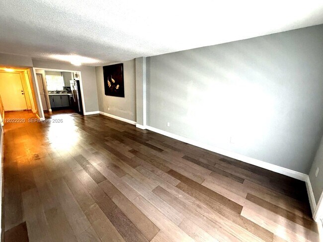 Building Photo - 1635 W 44th Pl