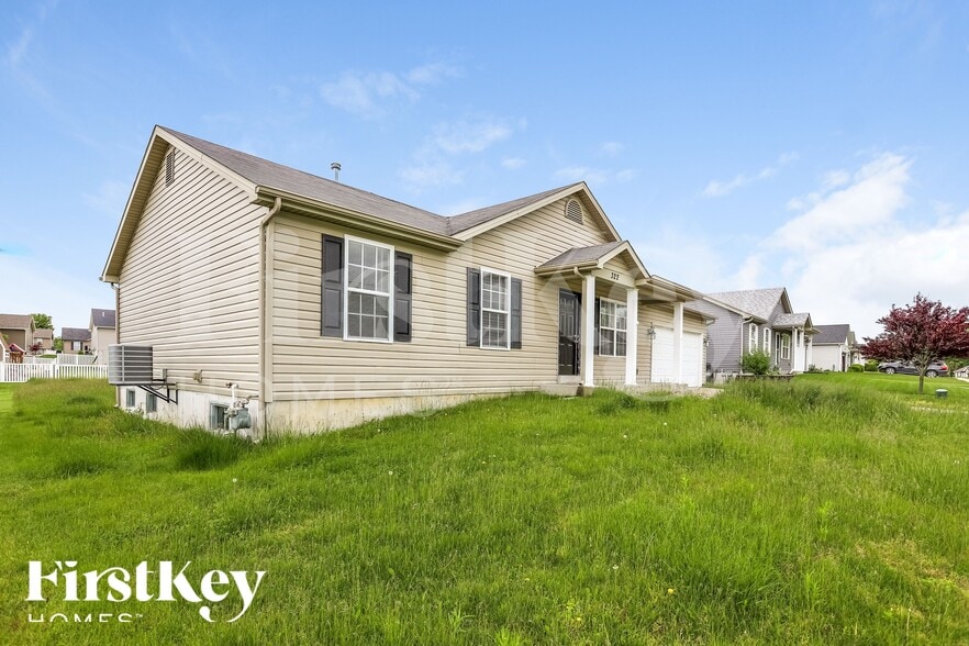 Building Photo - 322 Aspen Creek Dr