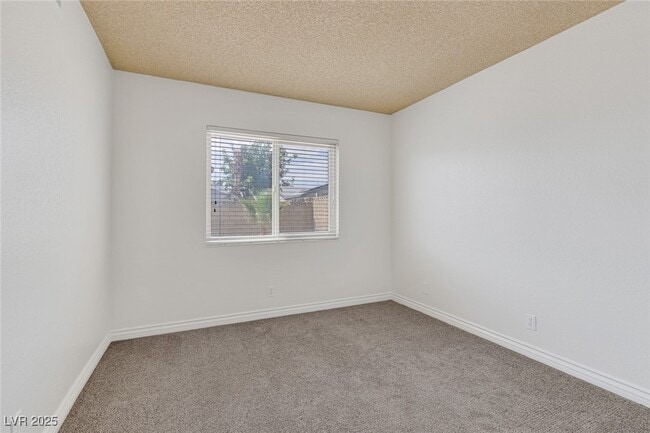 Building Photo - 6977 Pleasant View Ave