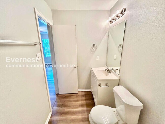 Building Photo - 320 Ezekial Ave