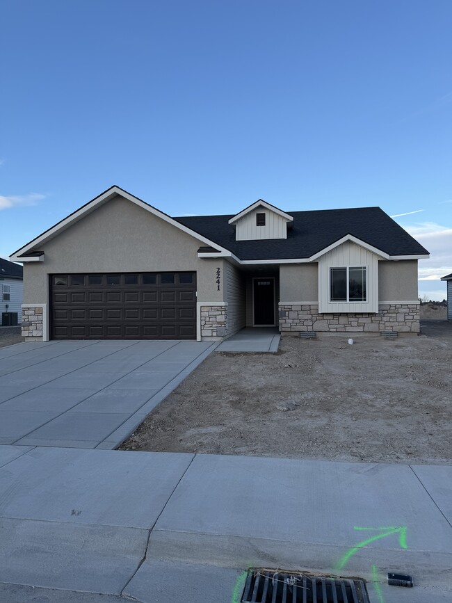 Building Photo - 2241 Great Basin Wy